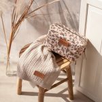 Kosmetyczka M 23x18 cm <em> Little Orange </em> - obrazek 6