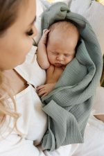 Pieluszki muślinowe <b> 2 szt. 50x60 cm </b><em> różowy i kremowy </em> - obrazek 10