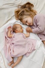 Pieluszki muślinowe <b> 2 szt. 50x60 cm </b><em> różowy i kremowy </em> - obrazek 6