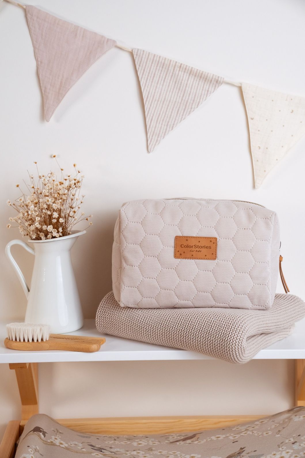 Kosmetyczka M 23x18 cm <em> Velvet Beżowy </em> - obrazek 2