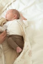 Baby Sleeping Bag <b>2.5 TOG 0-6 </b> <em> Bunny </em> - Image 9