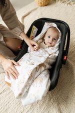 Wiosenno-letni otulacz <b> do fotelika </b><em> Forest Friends </em> - obrazek 2