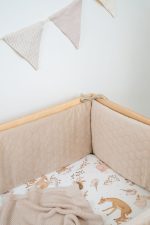 Ochraniacz <b> do łóżeczka </b> <em> Velvet Ciepły Beż </em> - obrazek 4