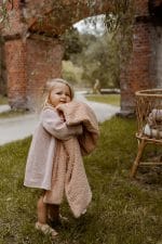 Ciepły Kocyk <b> dla niemowlaka z barankiem</b> <em> Teo pastelowy róż</em> - obrazek 13