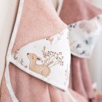 Cotton Hooded Bath Towel <b> Forest Friends 85x85 cm</b> <em> Rose </em> - Image 3