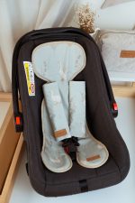 Wkładka antypotowa <b> do fotelika </b> <em> Happy Goose Olive S (0-18 kg)</em> - obrazek 3